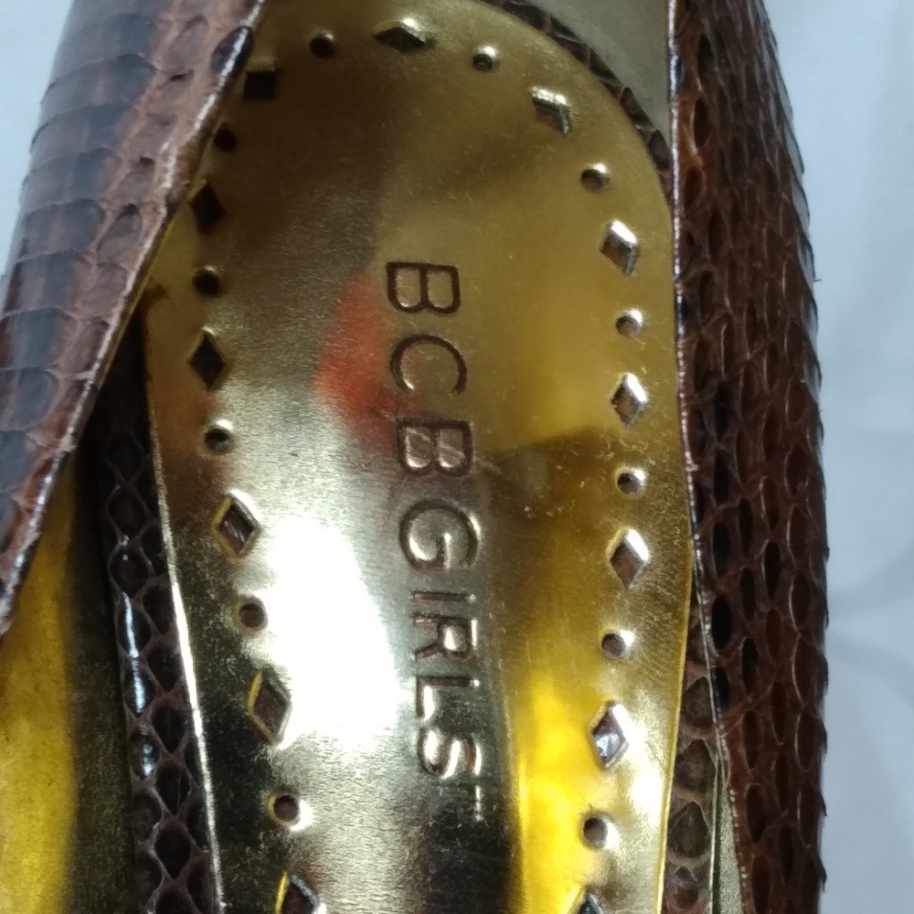 Heels - Picture 3 of 3